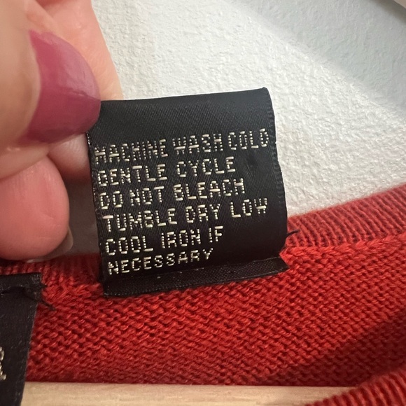 Geometric Pattern Size M Sweater - Picture 3 of 4